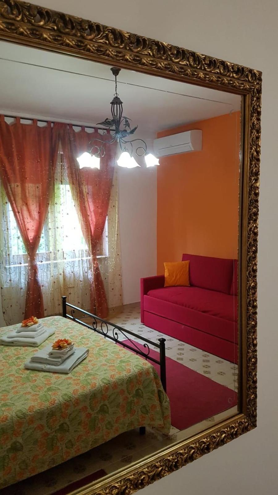 Casnate Con Bernate B&B Villa Mirella מראה חיצוני תמונה