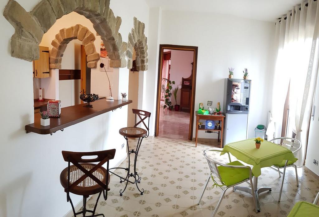 Casnate Con Bernate B&B Villa Mirella מראה חיצוני תמונה
