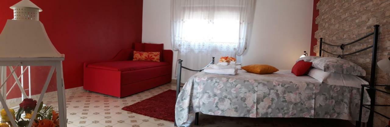 Casnate Con Bernate B&B Villa Mirella מראה חיצוני תמונה